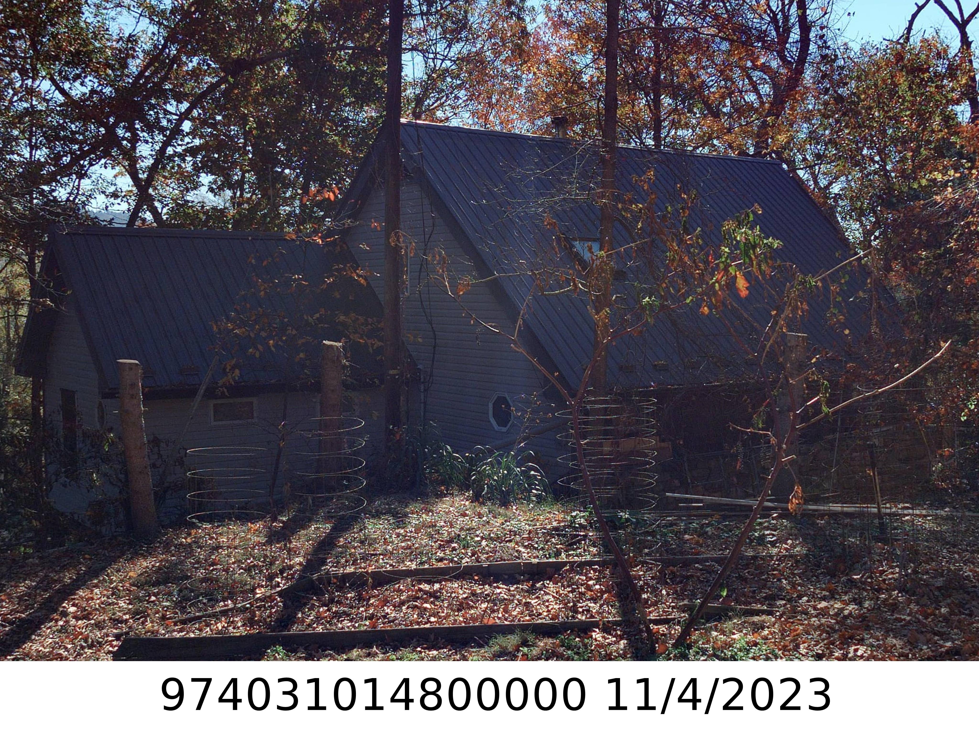 A picture of the property located at 8 SANDON CIR, ASHEVILLE NC 28804.