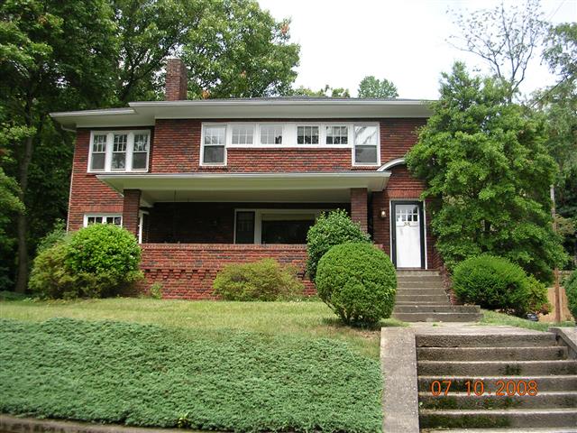 A picture of the property located at 35 MOUNT VERNON CIR, ASHEVILLE NC 28804.