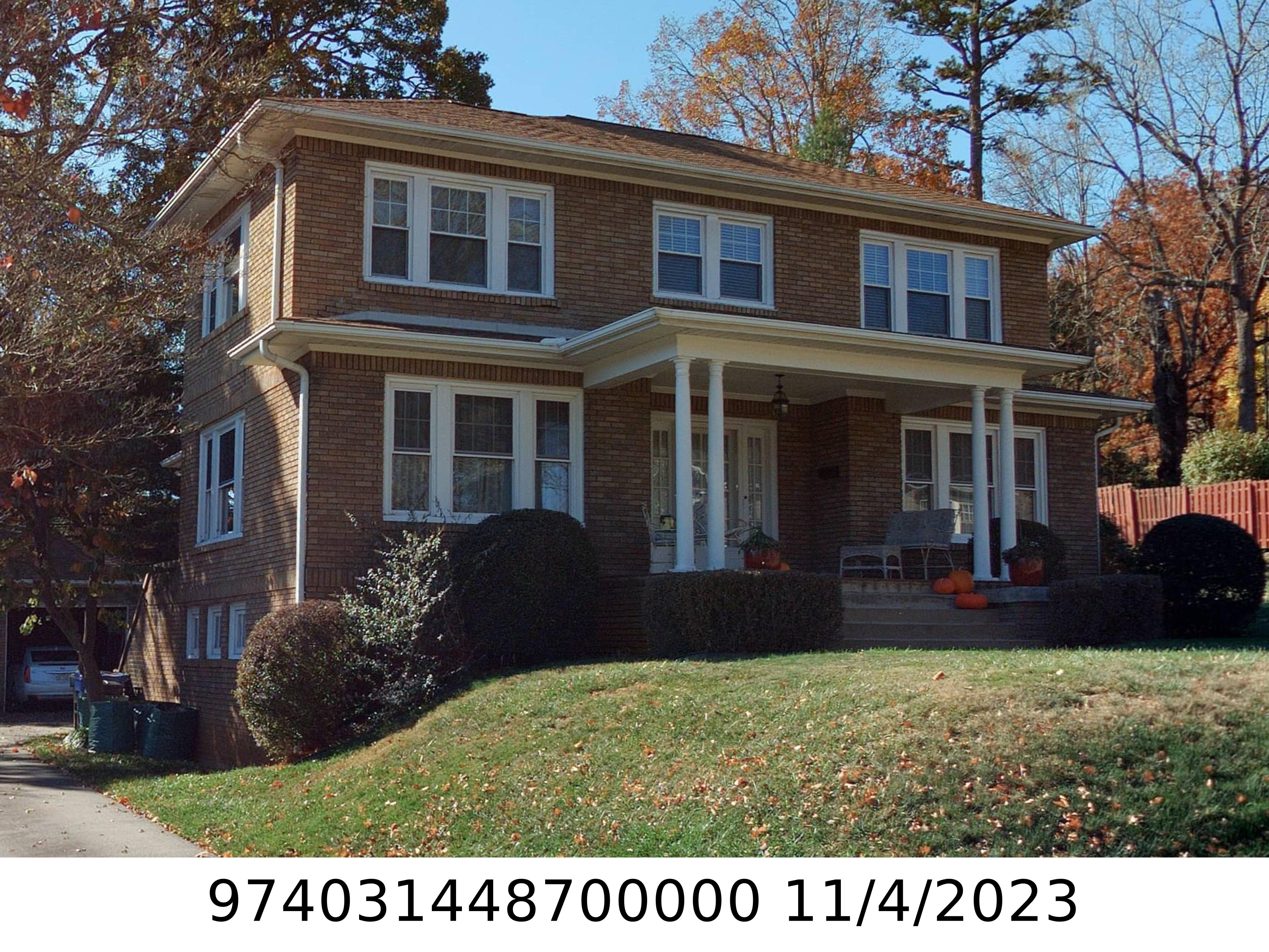 A picture of the property located at 19 COLONIAL PL, ASHEVILLE NC 28804.