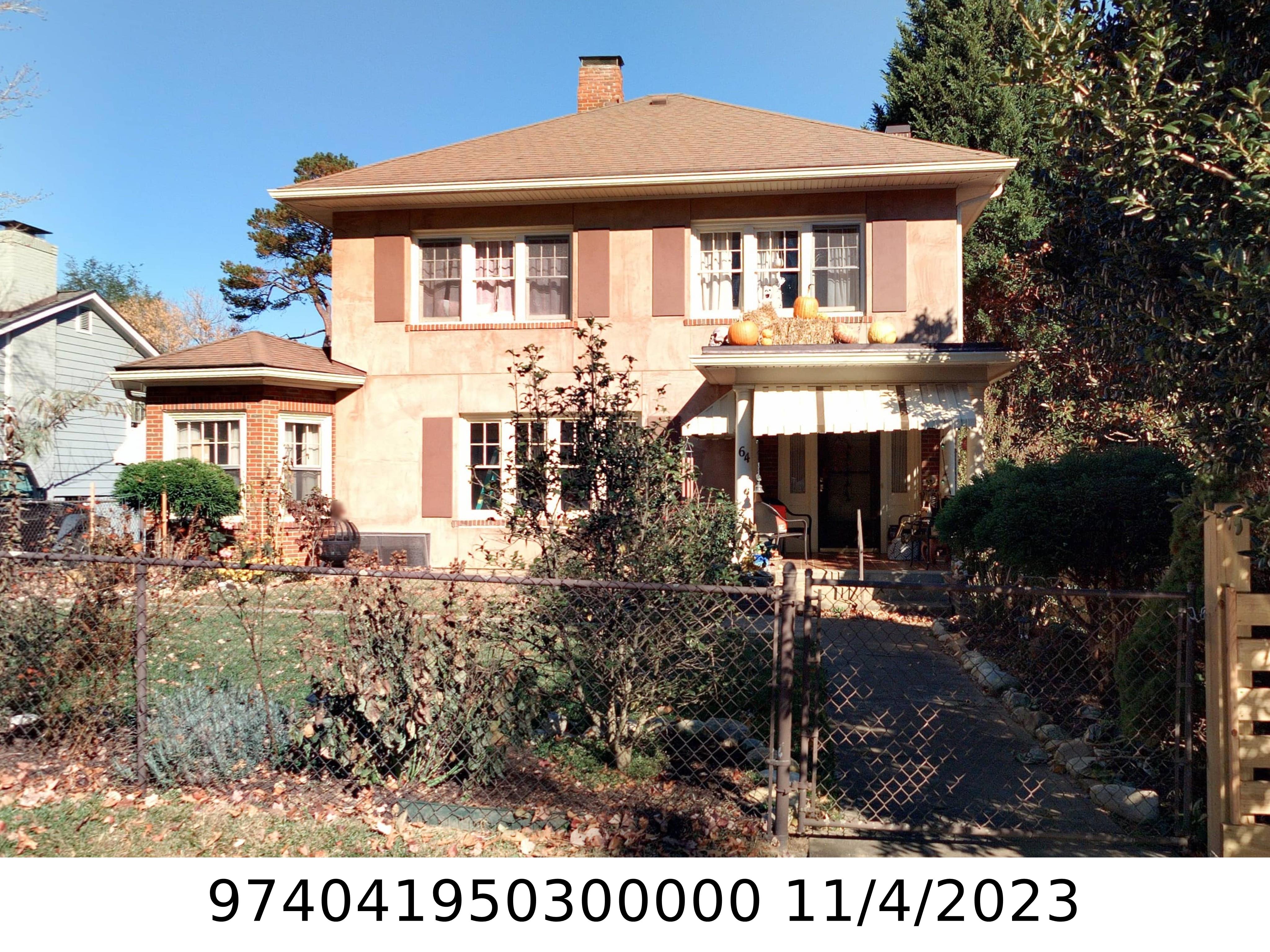 A picture of the property located at 64 GRACELYN RD, ASHEVILLE NC 28804.