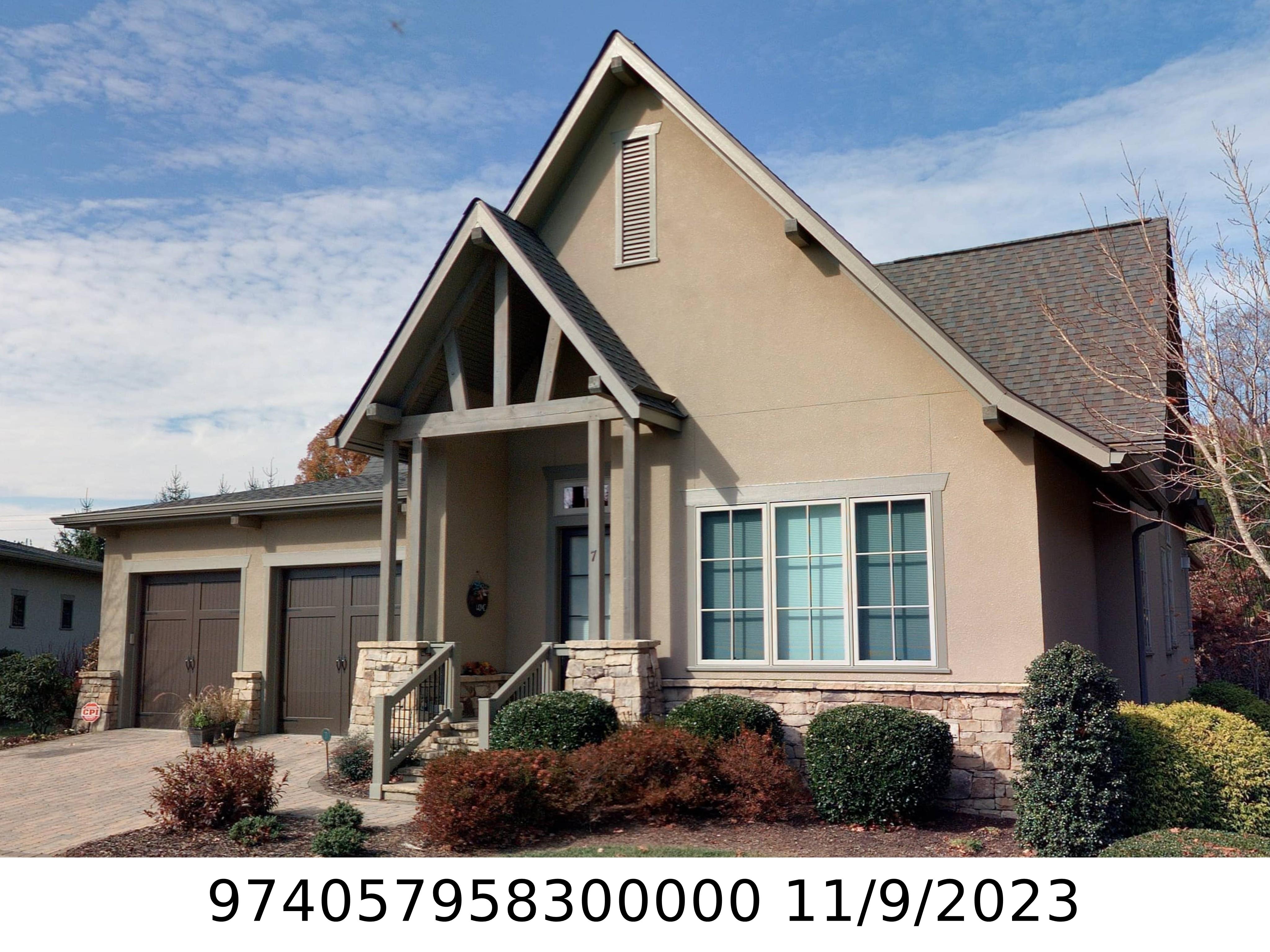 A picture of the property located at 7 CHANTILLY DR, ASHEVILLE NC 28804.