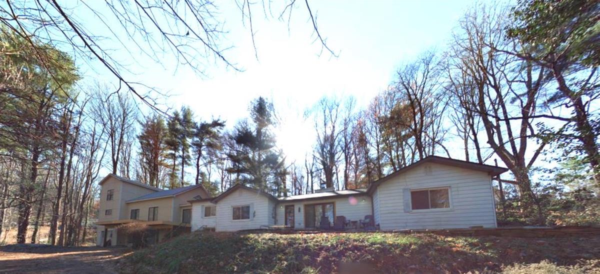 A picture of the property located at 1 COUNTRY CLUB LN, ASHEVILLE NC 28804.