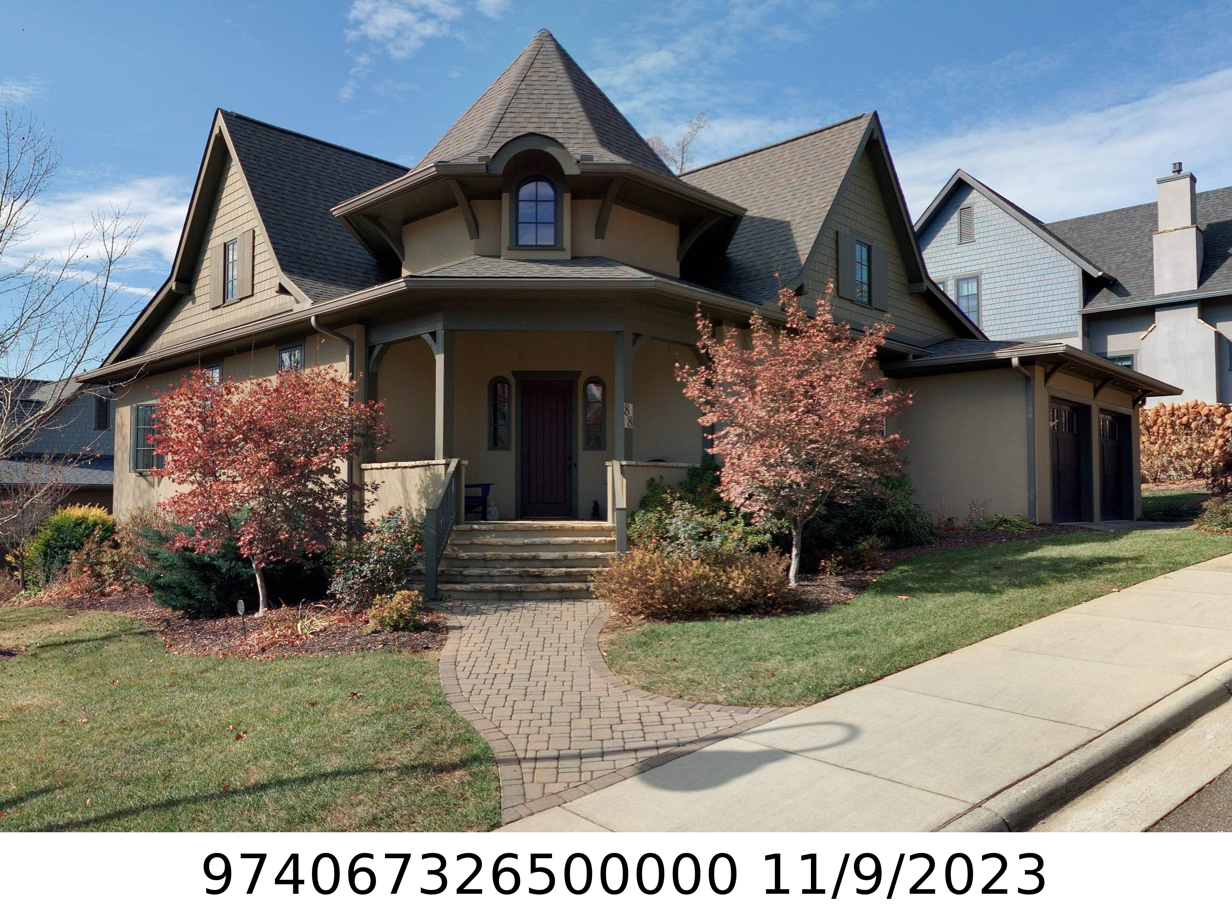 A picture of the property located at 88 CHANTILLY DR, ASHEVILLE NC 28804.