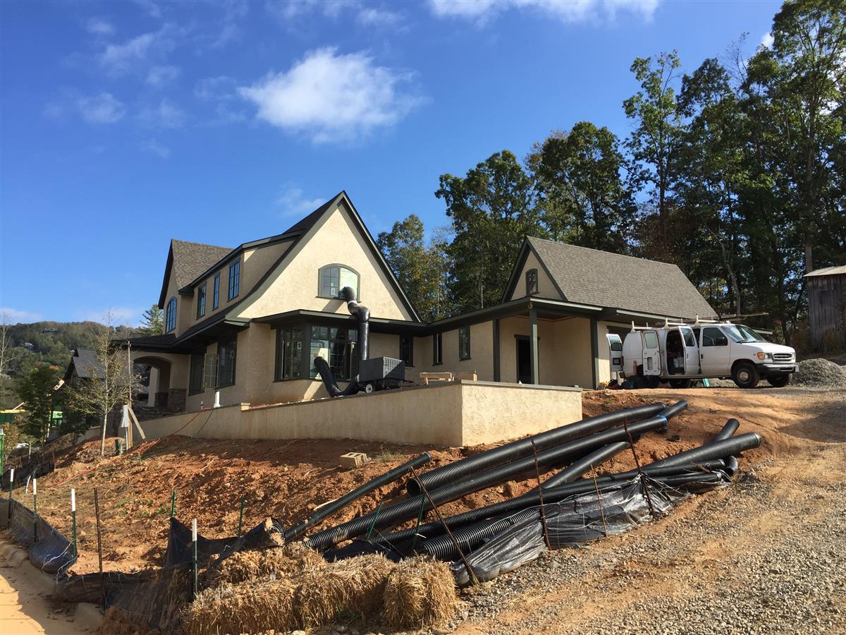 A picture of the property located at 6 EVIAN CT, ASHEVILLE NC 28804.