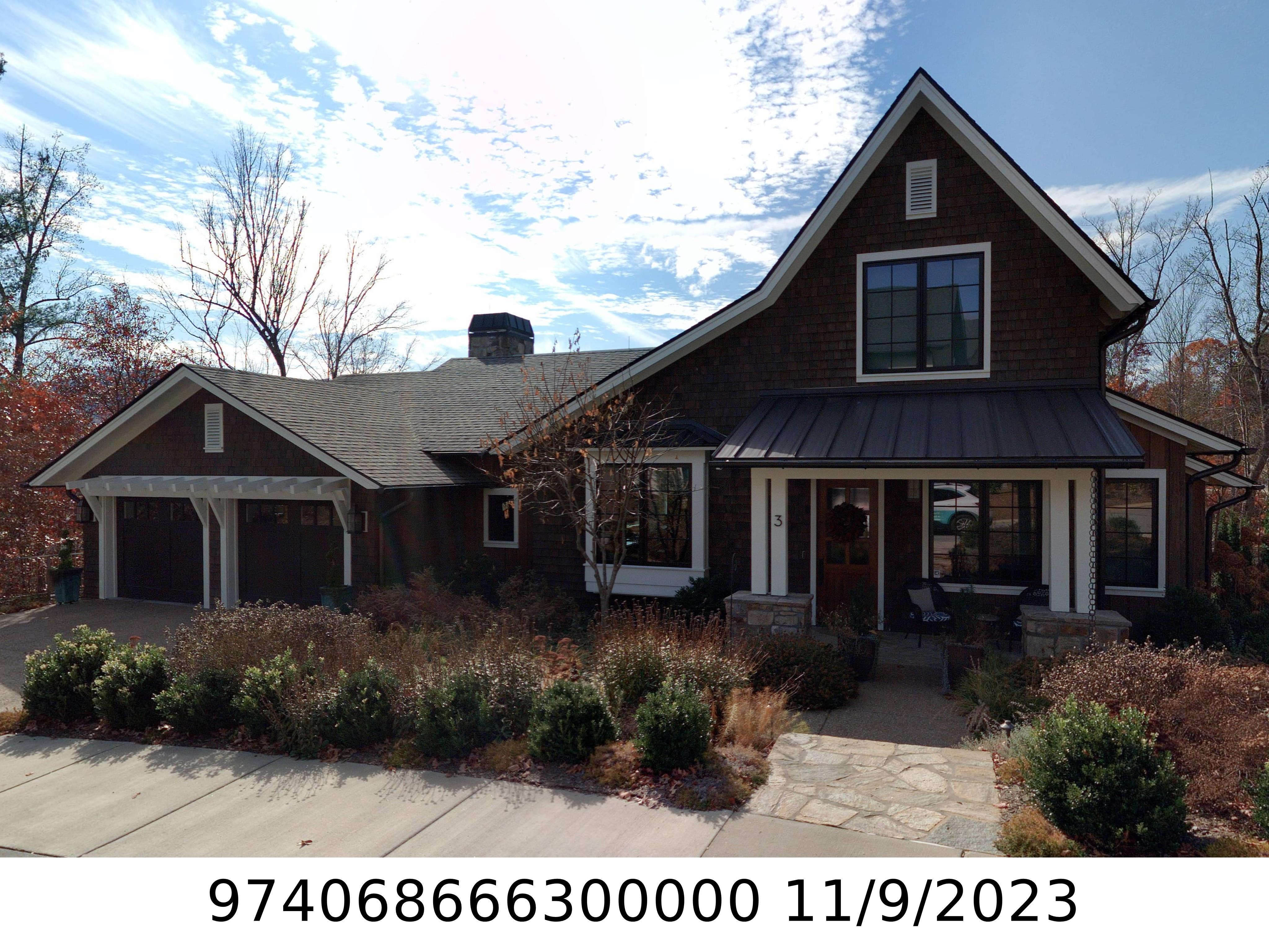A picture of the property located at 3 BAYONNE TRL, ASHEVILLE NC 28804.