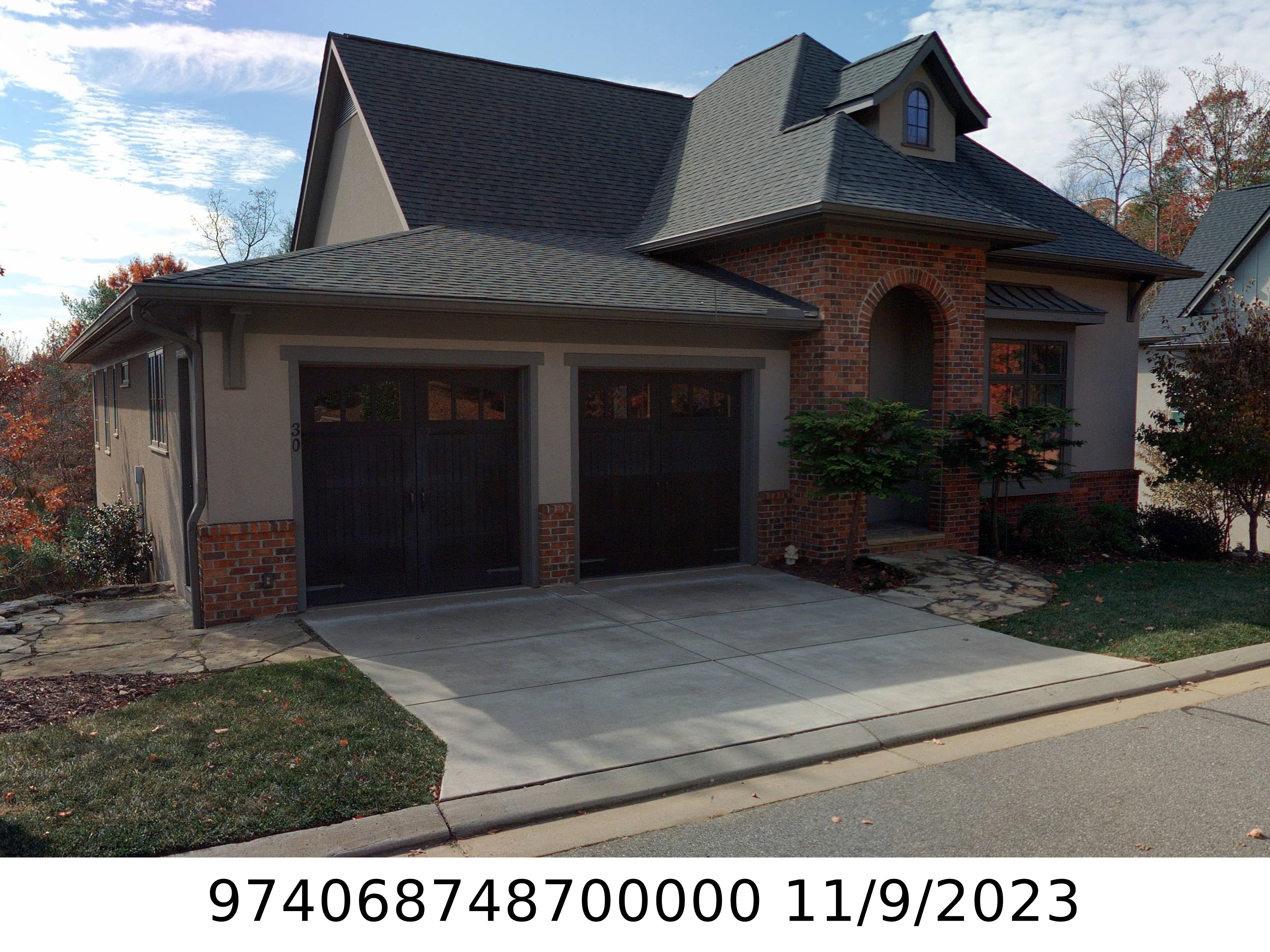 A picture of the property located at 30 BAYONNE TRL, ASHEVILLE NC 28804.