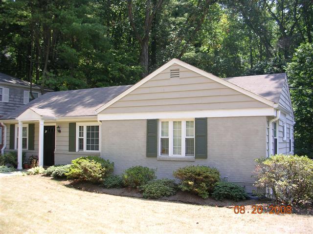 A picture of the property located at 1 GRIFFING CIR, ASHEVILLE NC 28804.