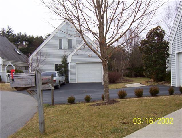 A picture of the property located at 5 STUART CIR, ASHEVILLE NC 28804.