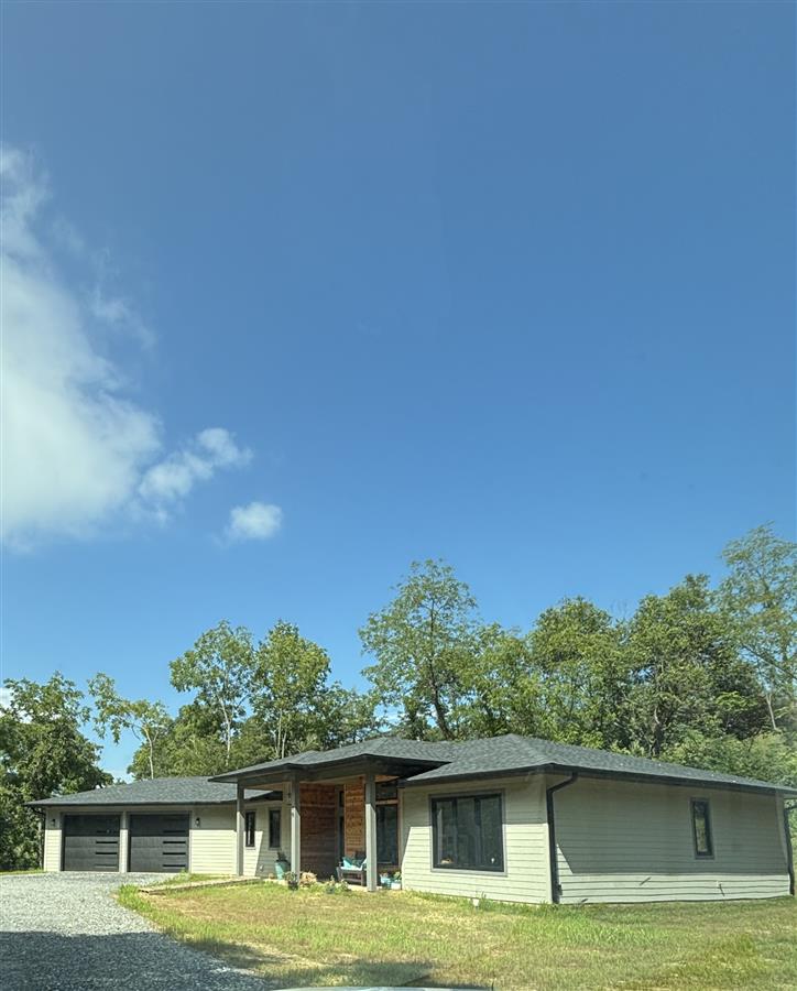 A picture of the property located at 10 KILLIAN LN, ASHEVILLE NC 28804.