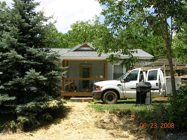 A picture of the property located at 135 TATOOINE LN, ASHEVILLE NC 28804.