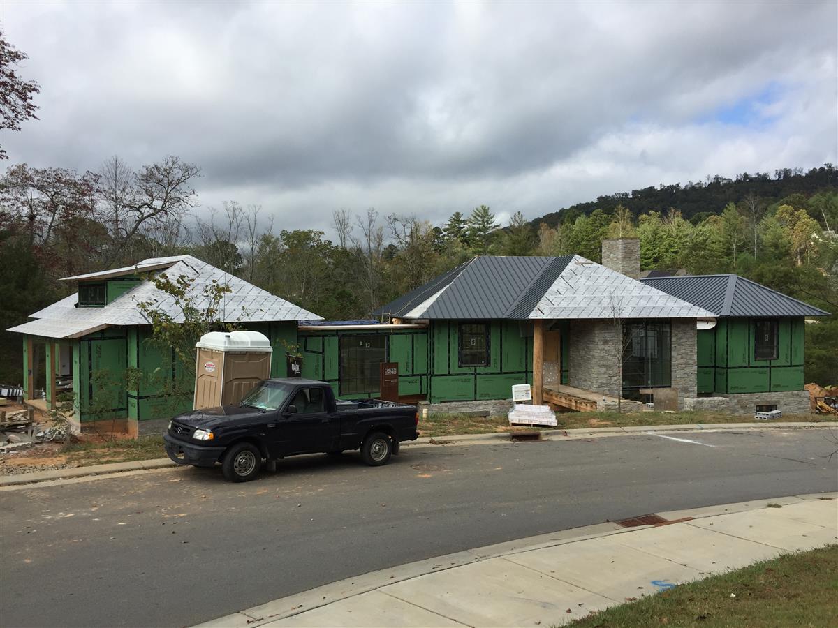 A picture of the property located at 10 VERSAILLES LN, ASHEVILLE NC 28804.