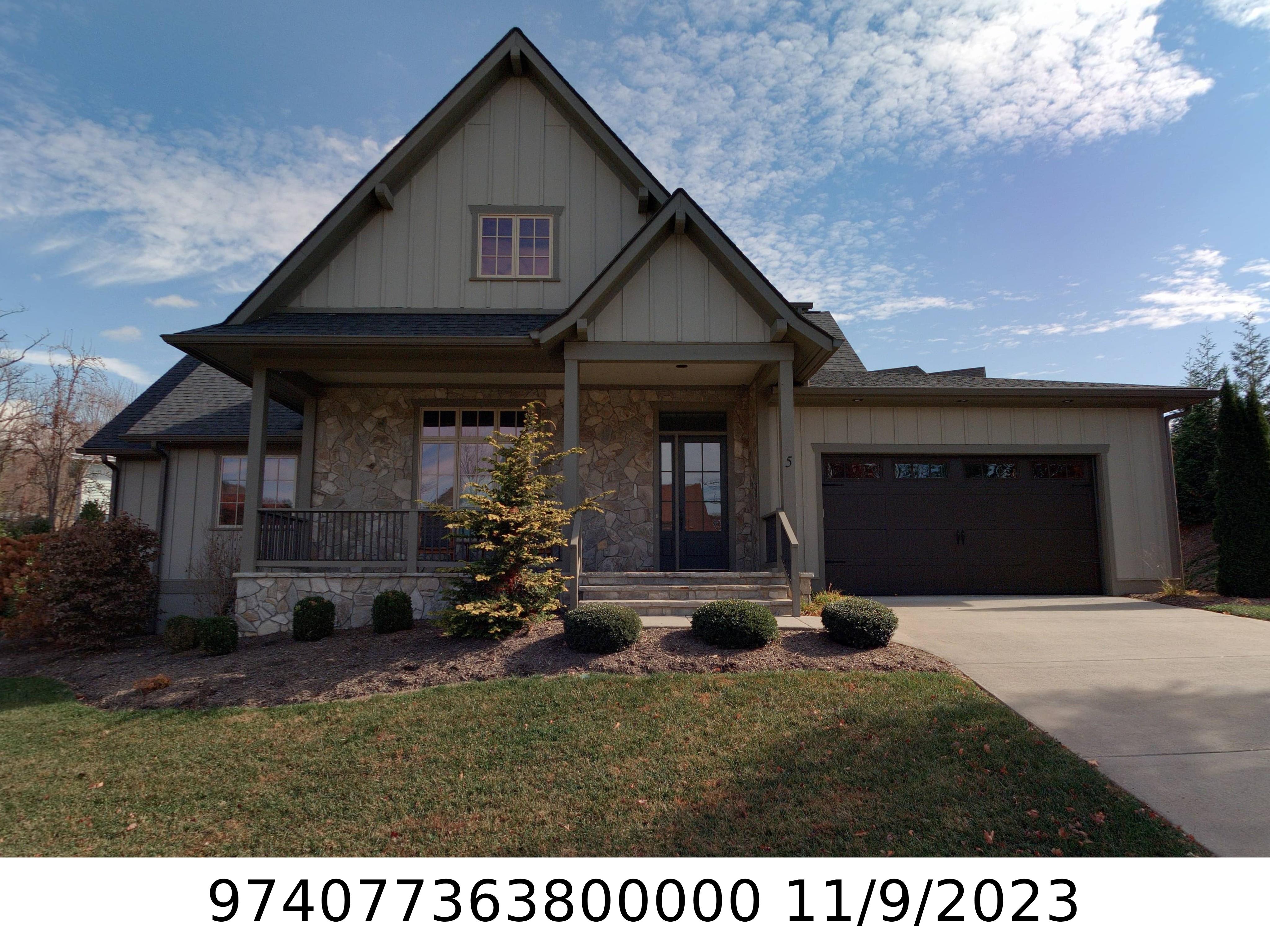 A picture of the property located at 5 VERSAILLES LN, ASHEVILLE NC 28804.