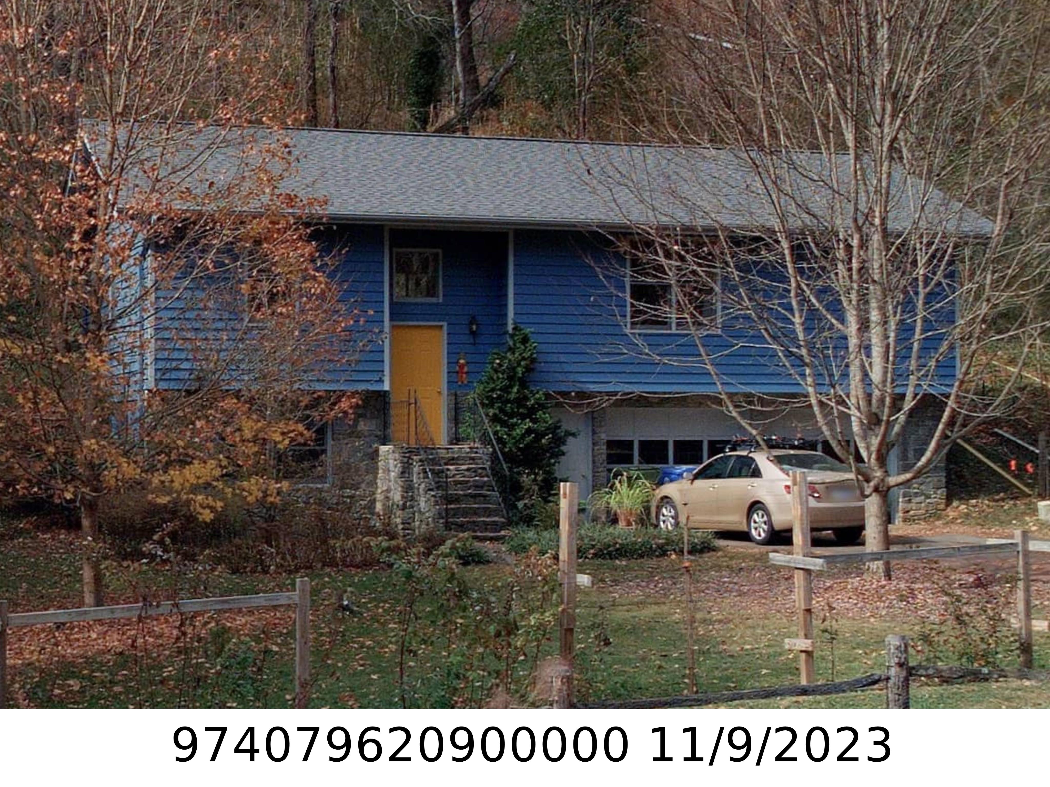 A picture of the property located at 12 W CRABAPPLE LN, ASHEVILLE NC 28804.