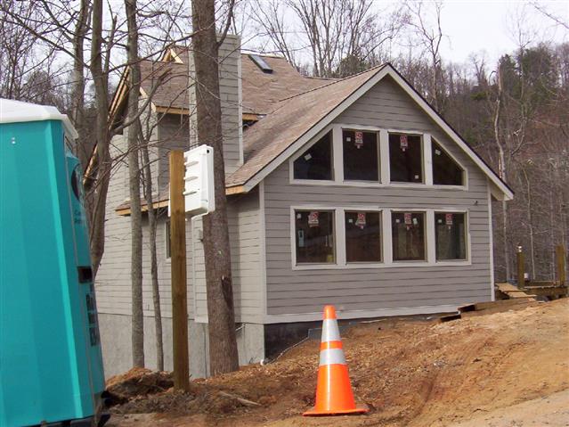 A picture of the property located at 70 CRABAPPLE LN, ASHEVILLE NC 28804.