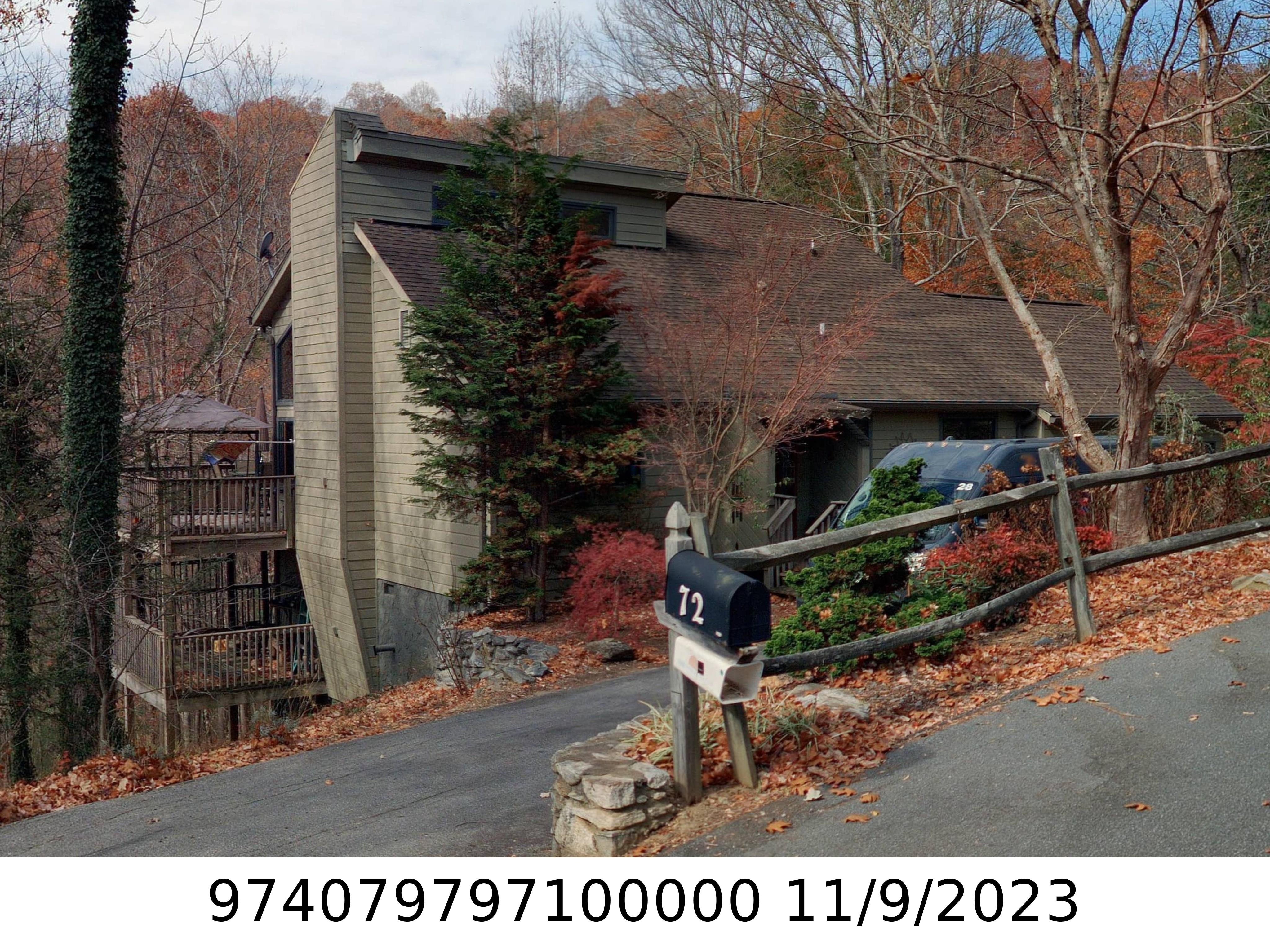 A picture of the property located at 72 CRABAPPLE LN, ASHEVILLE NC 28804.