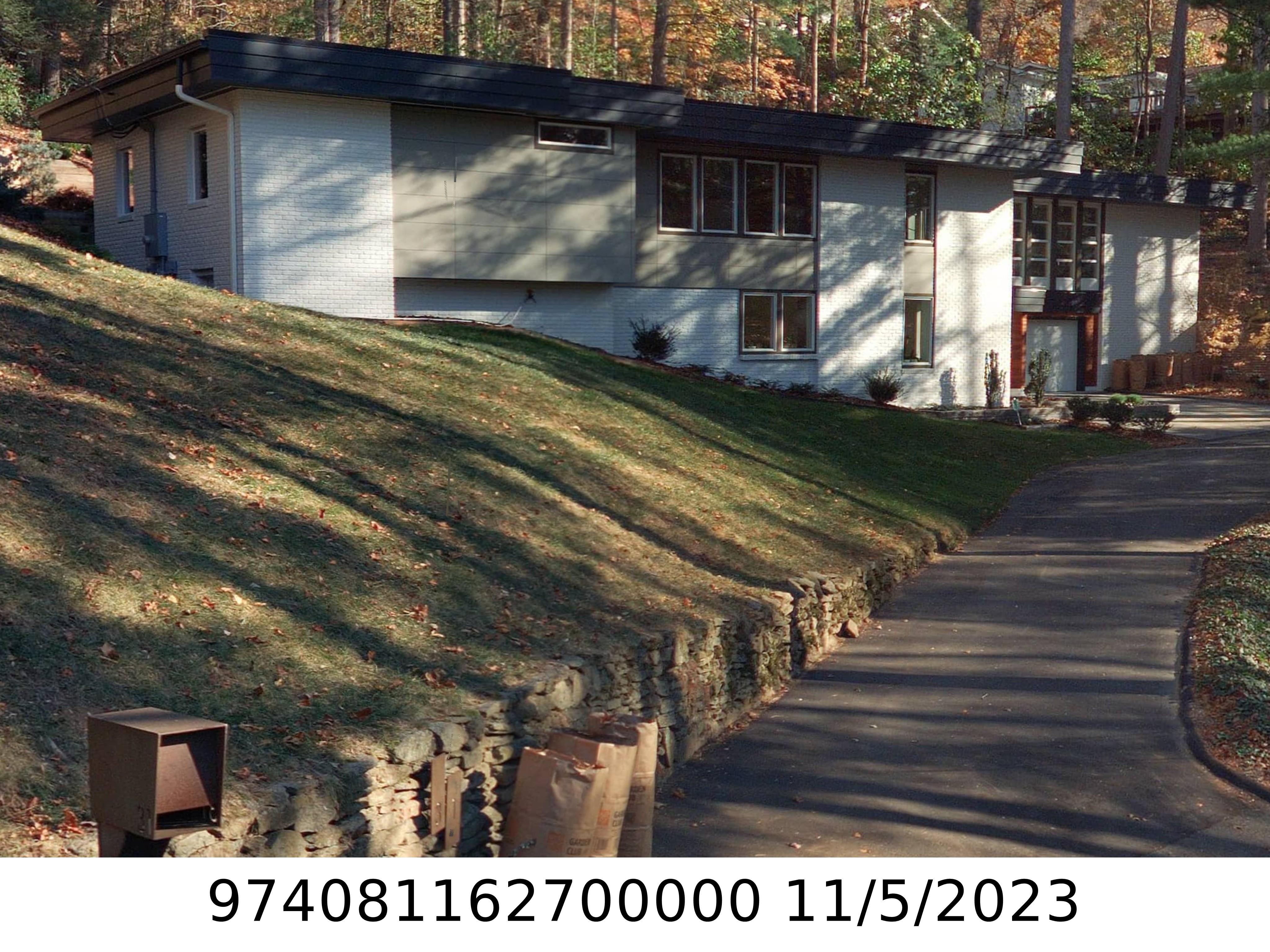 A picture of the property located at 31 GRIFFING CIR, ASHEVILLE NC 28804.