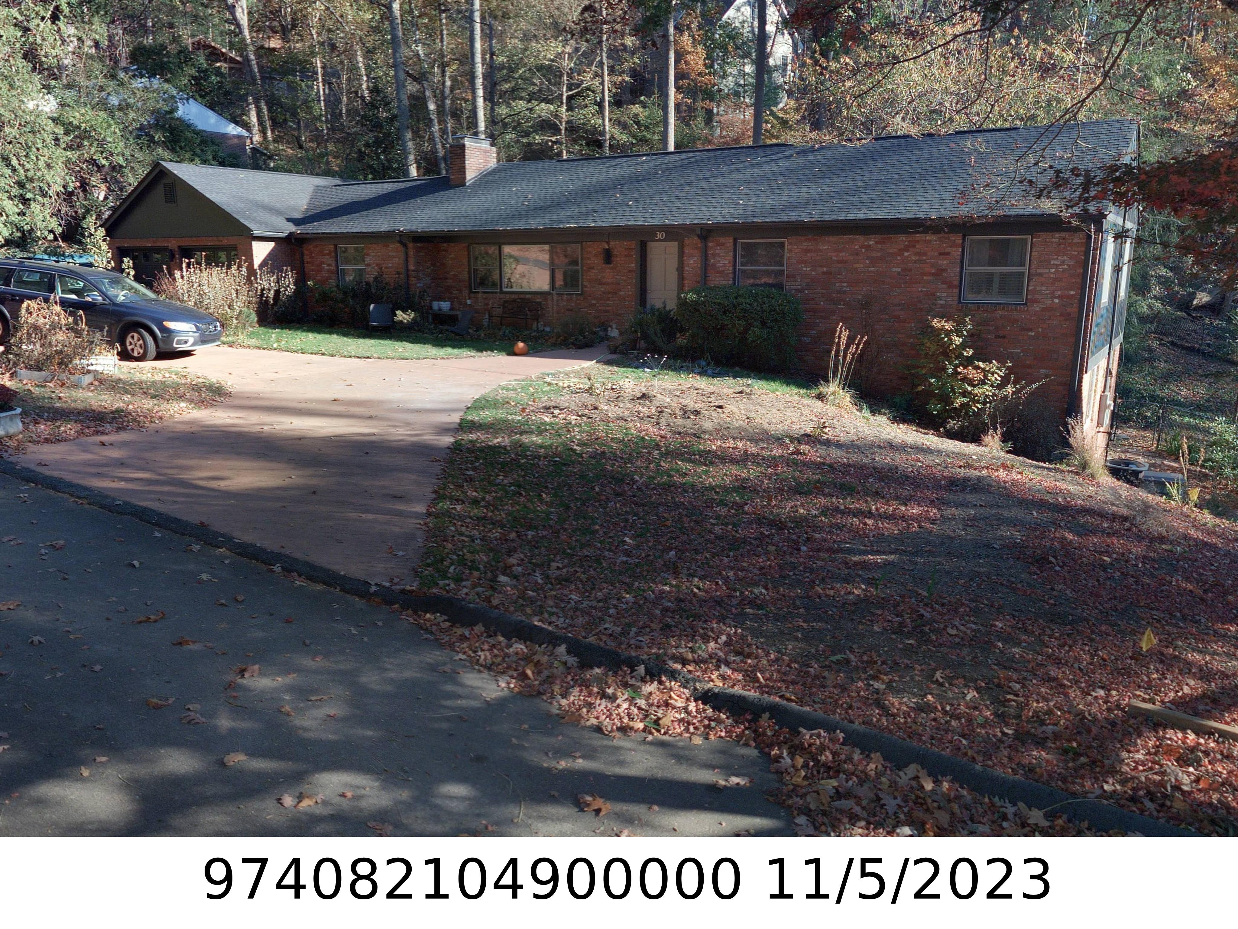 A picture of the property located at 30 GRIFFING CIR, ASHEVILLE NC 28804.