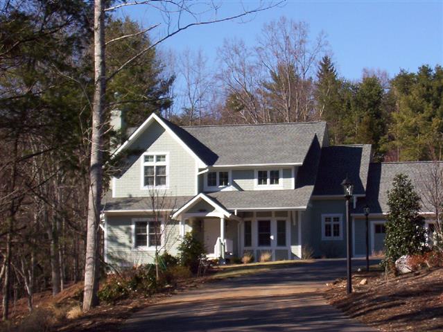 A picture of the property located at 16 BEAVER CREEK LN, ASHEVILLE NC 28804.