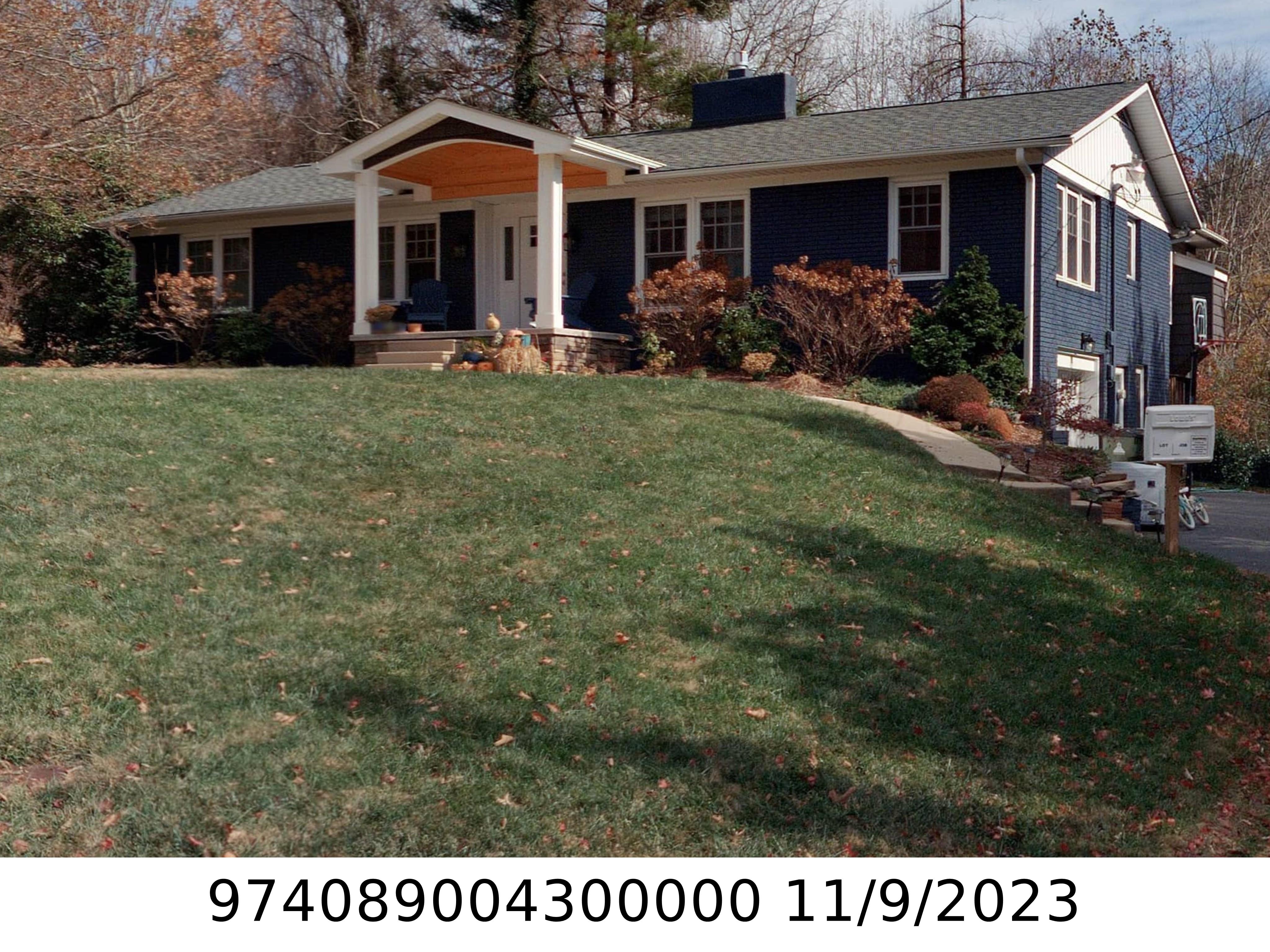 A picture of the property located at 43 CRABAPPLE LN, ASHEVILLE NC 28804.