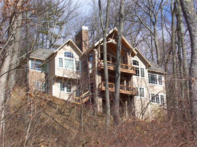 A picture of the property located at 15 SUNSET LN, ASHEVILLE NC 28804.