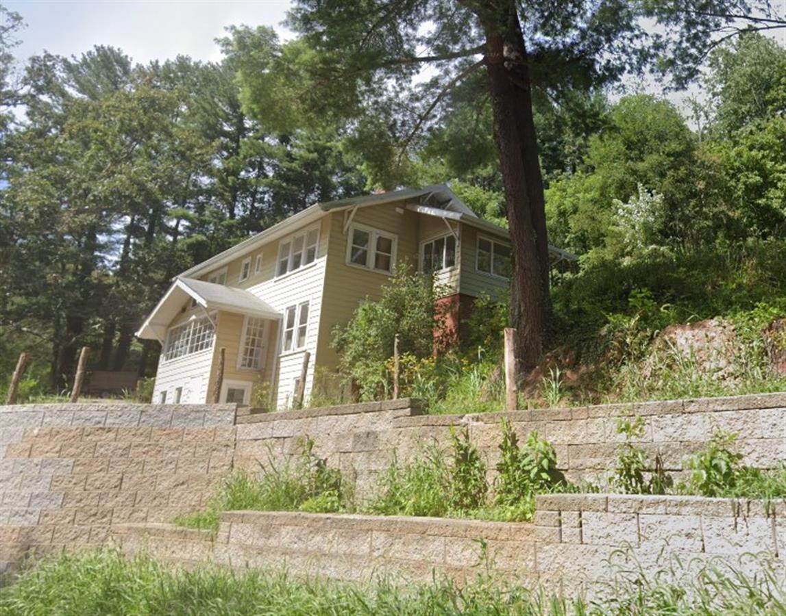 A picture of the property located at 64 SPOOKS BRANCH RD, ASHEVILLE NC 28804.