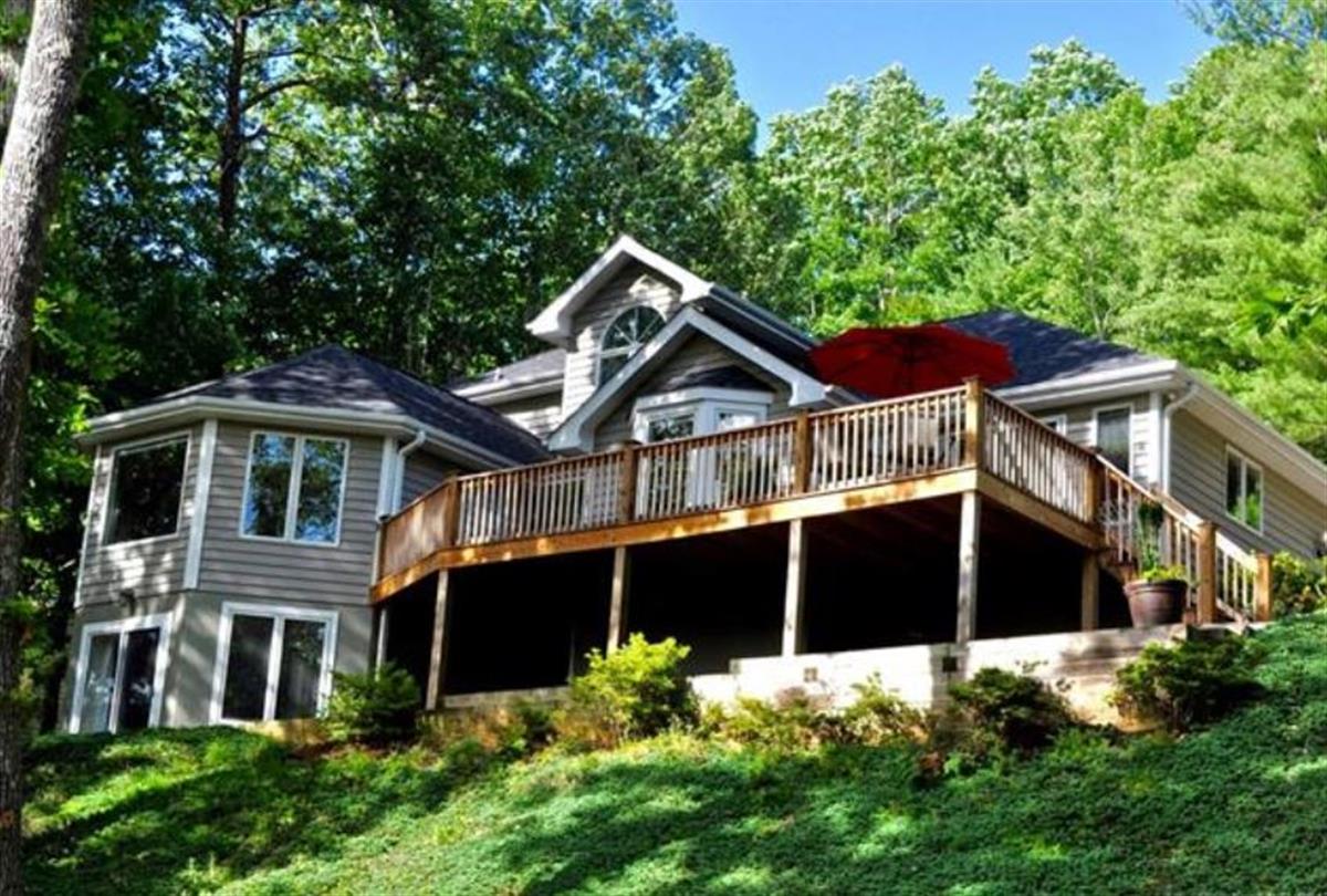 A picture of the property located at 168 SKYVIEW CIR, ASHEVILLE NC 28804.
