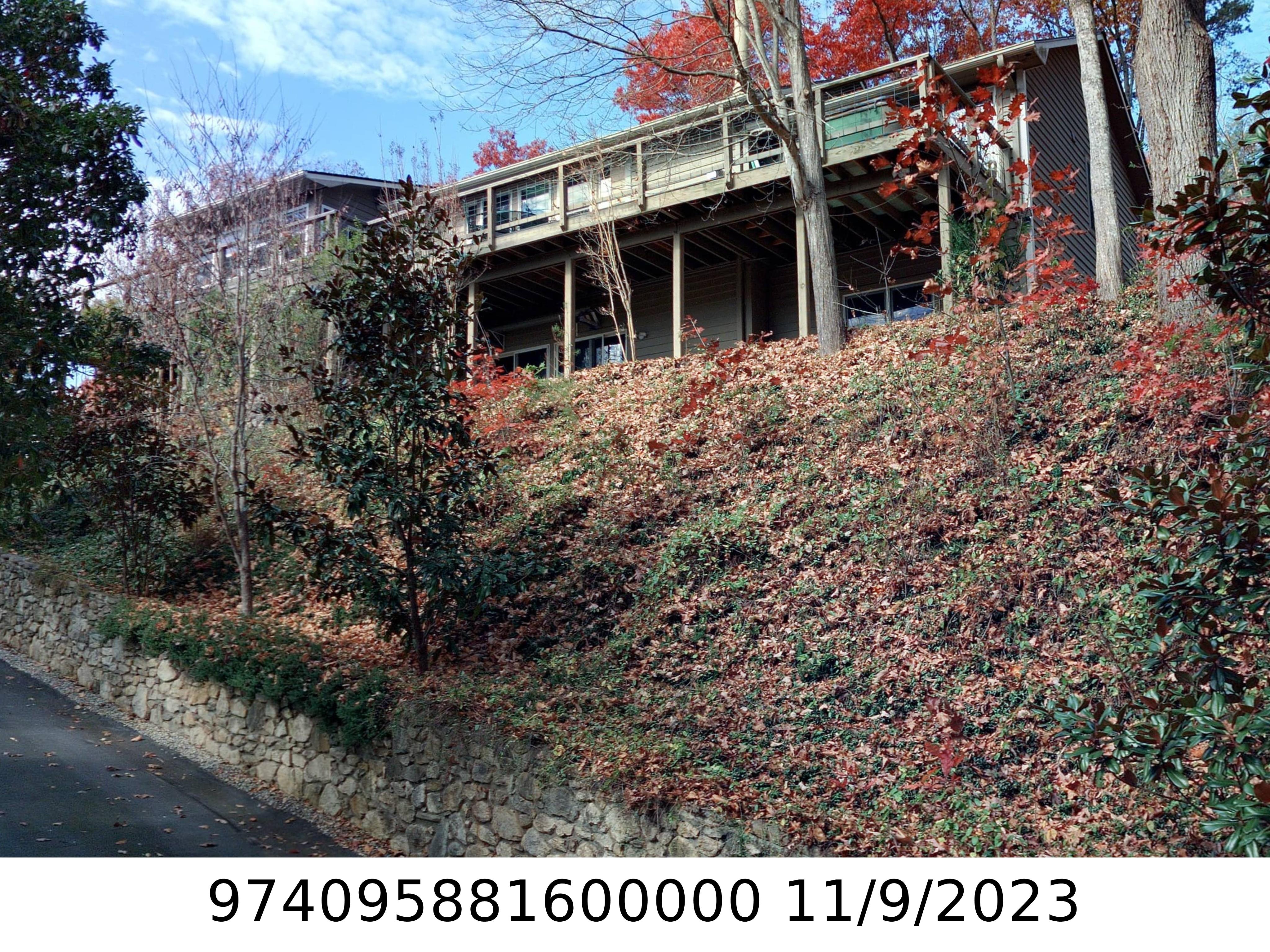 A picture of the property located at 164 SKYVIEW CIR, ASHEVILLE NC 28804.