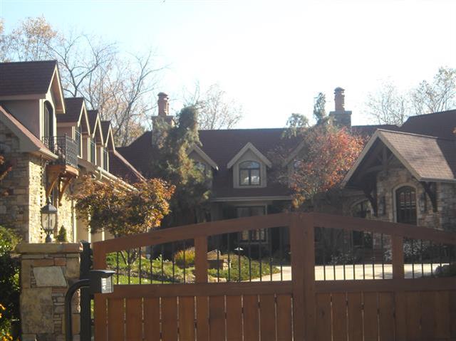 A picture of the property located at 1 BEAVER CREEK LN, ASHEVILLE NC 28804.