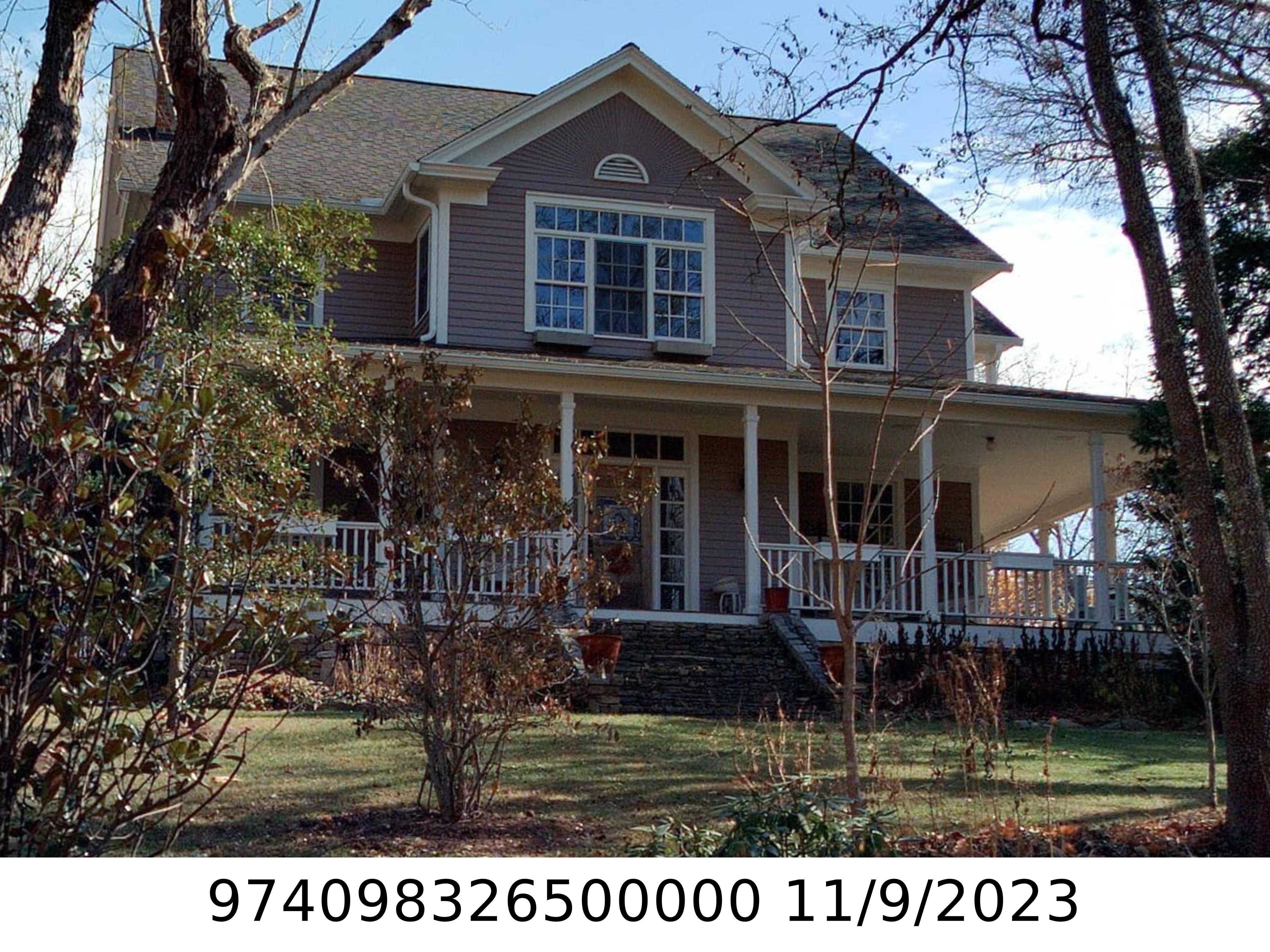 A picture of the property located at 5 BEAVER CREEK LN, ASHEVILLE NC 28804.