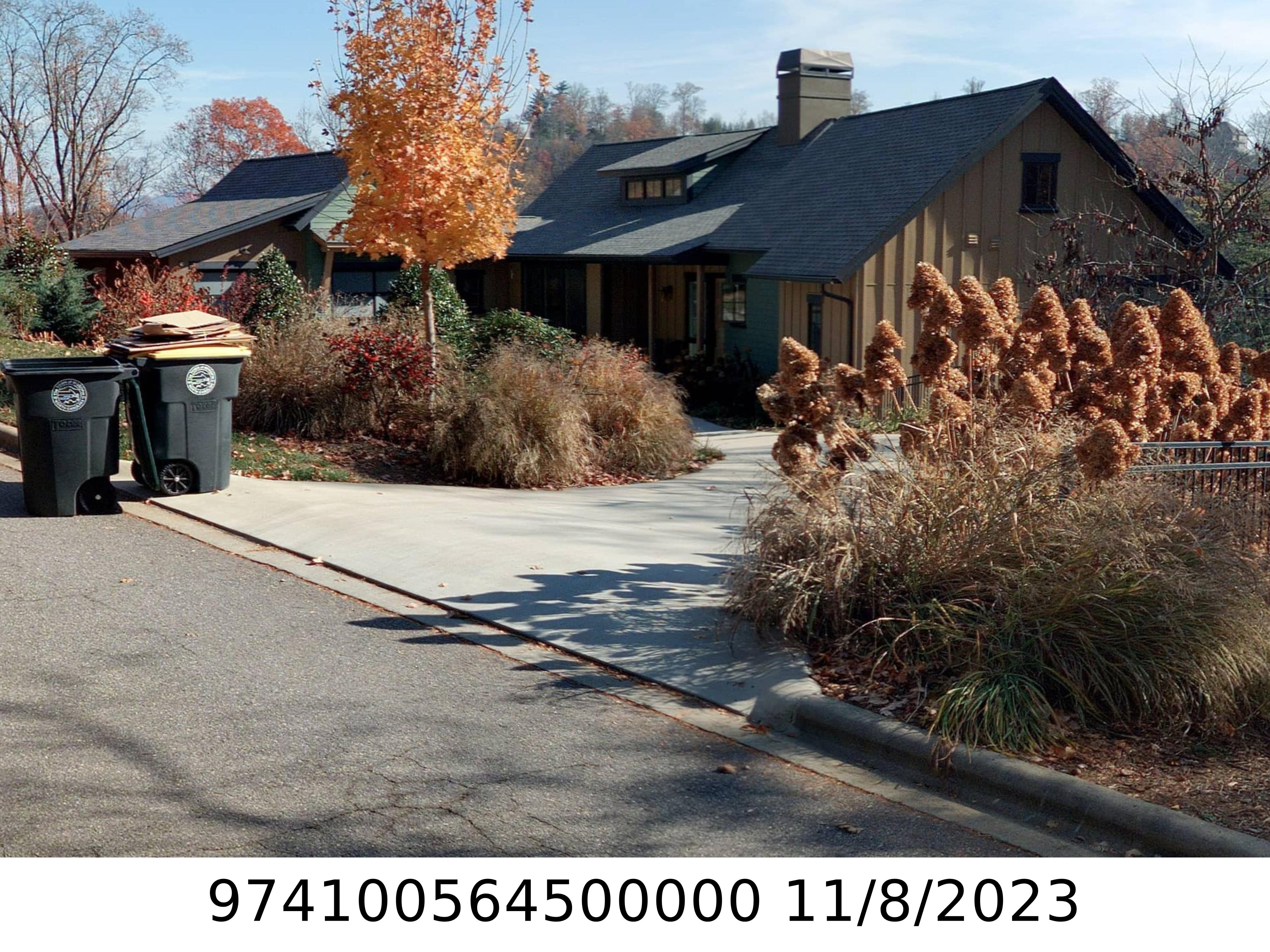 A picture of the property located at 162 SUMMIT TOWER CIR, ASHEVILLE NC 28804.