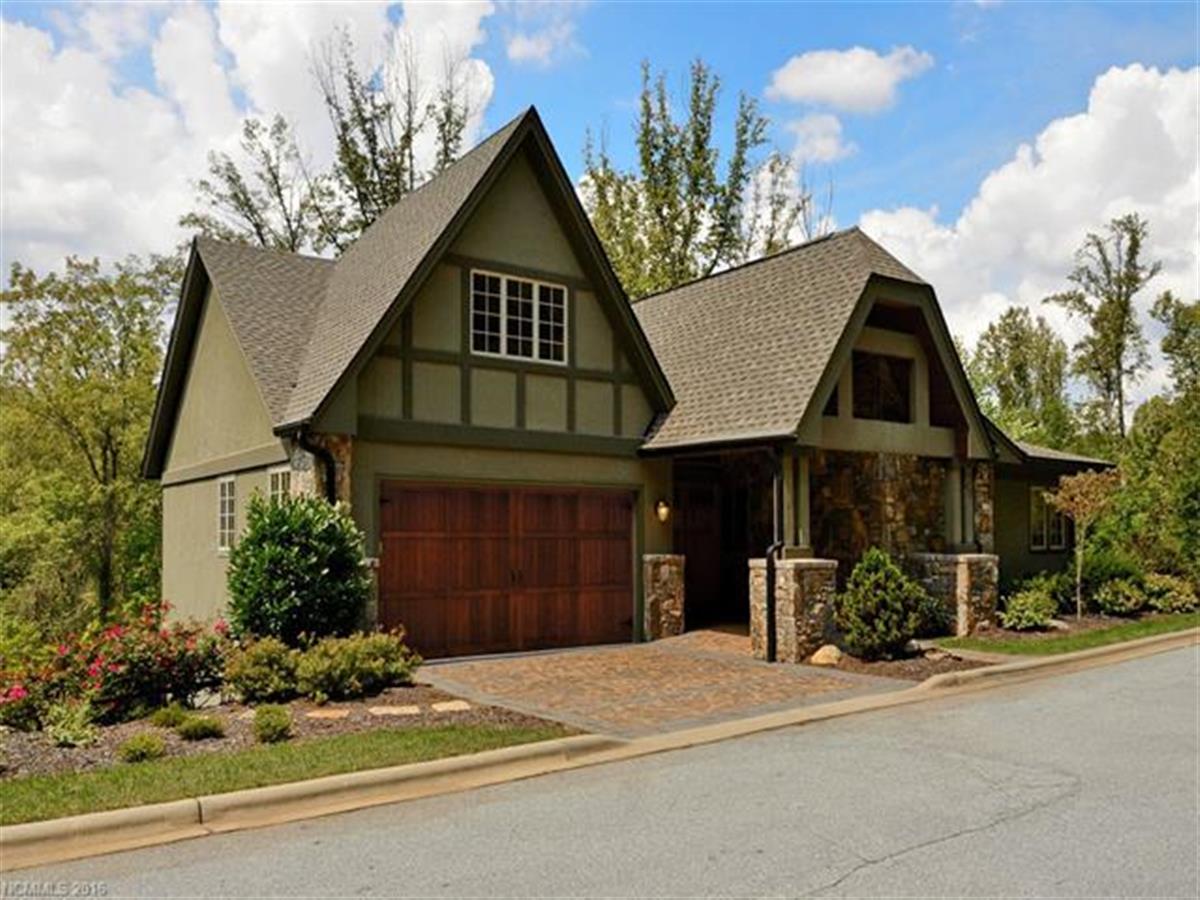 A picture of the property located at 12 GREEN GORGE TRL, ASHEVILLE NC 28804.