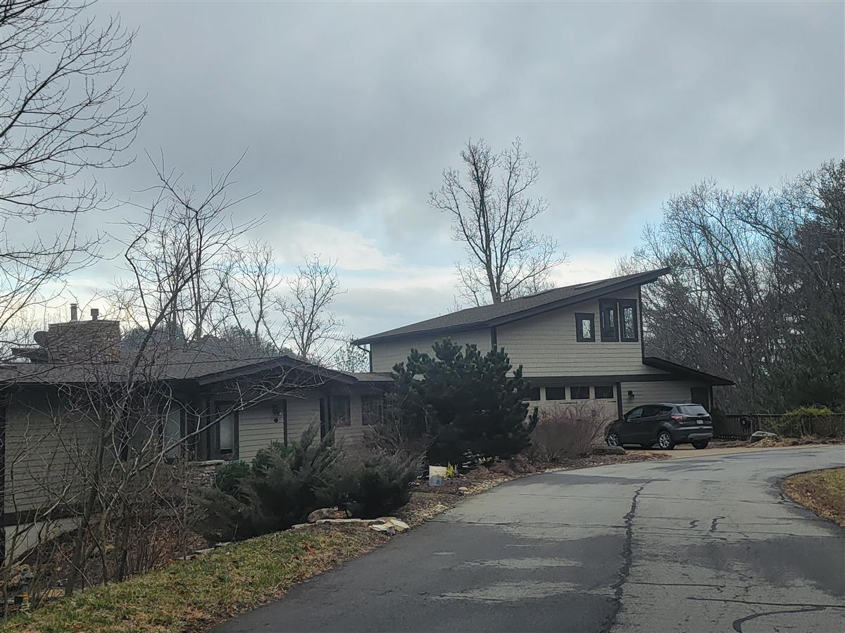 A picture of the property located at 48 FINCH DR, ASHEVILLE NC 28804.