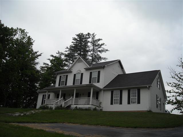 A picture of the property located at 3 STRAWBERRY LN, WEAVERVILLE NC 28787.