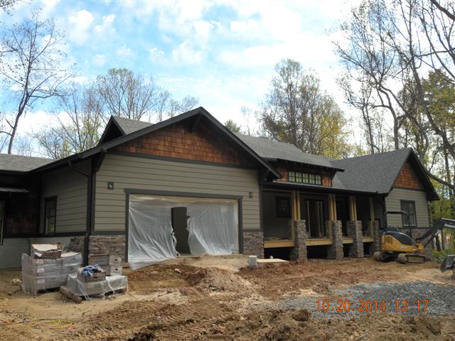 A picture of the property located at 71 ROBINHOOD RD, ASHEVILLE NC 28804.
