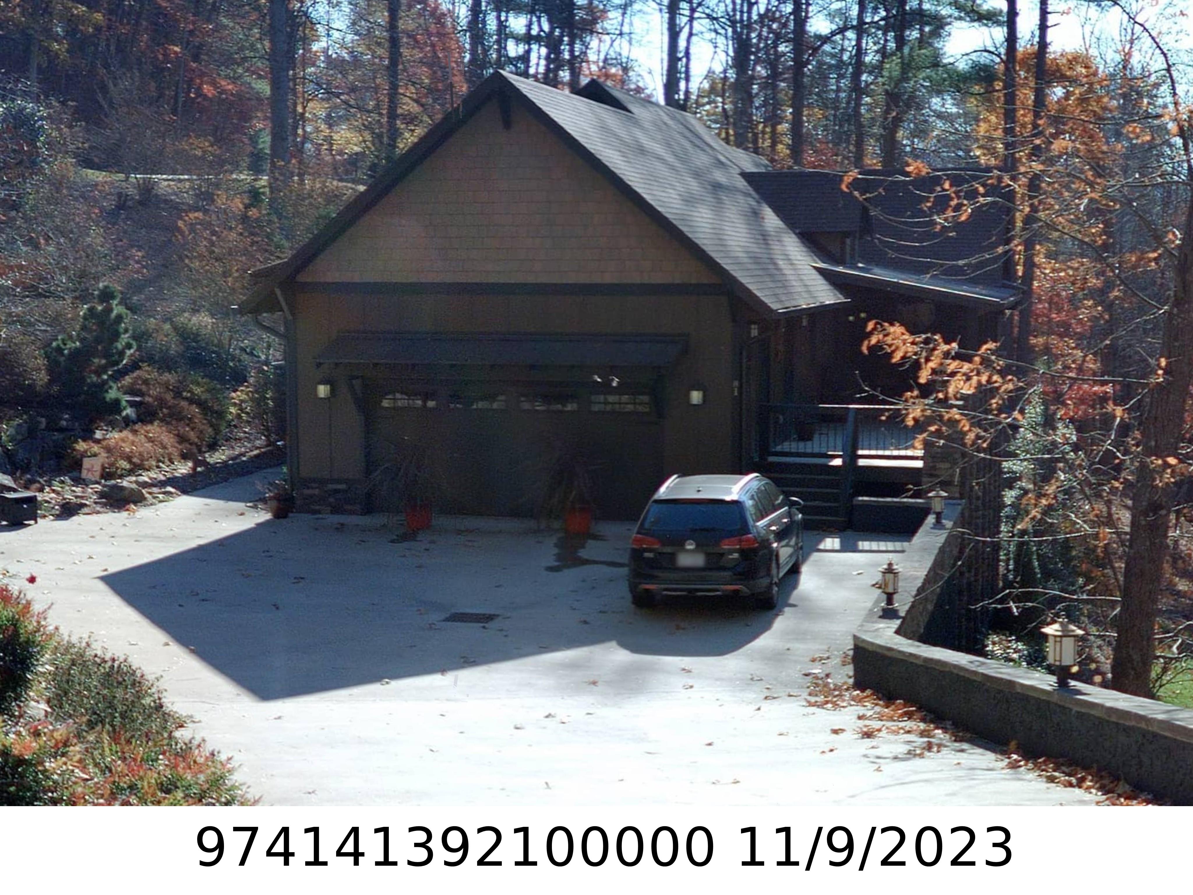 A picture of the property located at 81 ROBINHOOD RD, ASHEVILLE NC 28804.