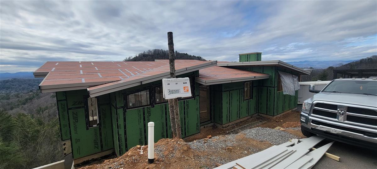 A picture of the property located at 153 VENTANA DR, ASHEVILLE NC 28804.