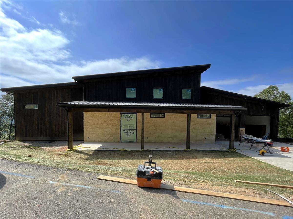 A picture of the property located at 145 VENTANA DR, ASHEVILLE NC 28804.