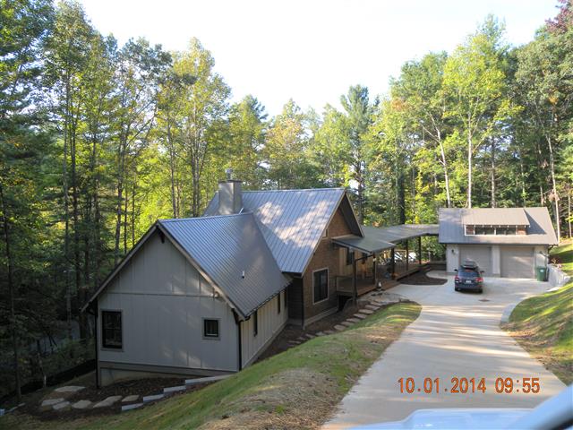 A picture of the property located at 131 ROBINHOOD RD, ASHEVILLE NC 28804.