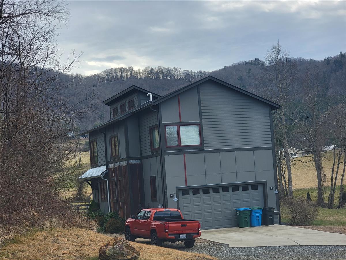 A picture of the property located at 43 UPPER HERRON COVE RD, WEAVERVILLE NC 28787.