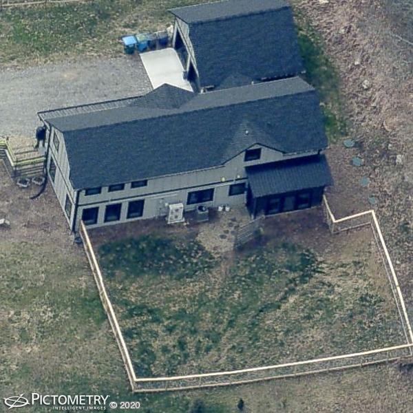 A picture of the property located at 39 UPPER HERRON COVE RD, WEAVERVILLE NC 28787.