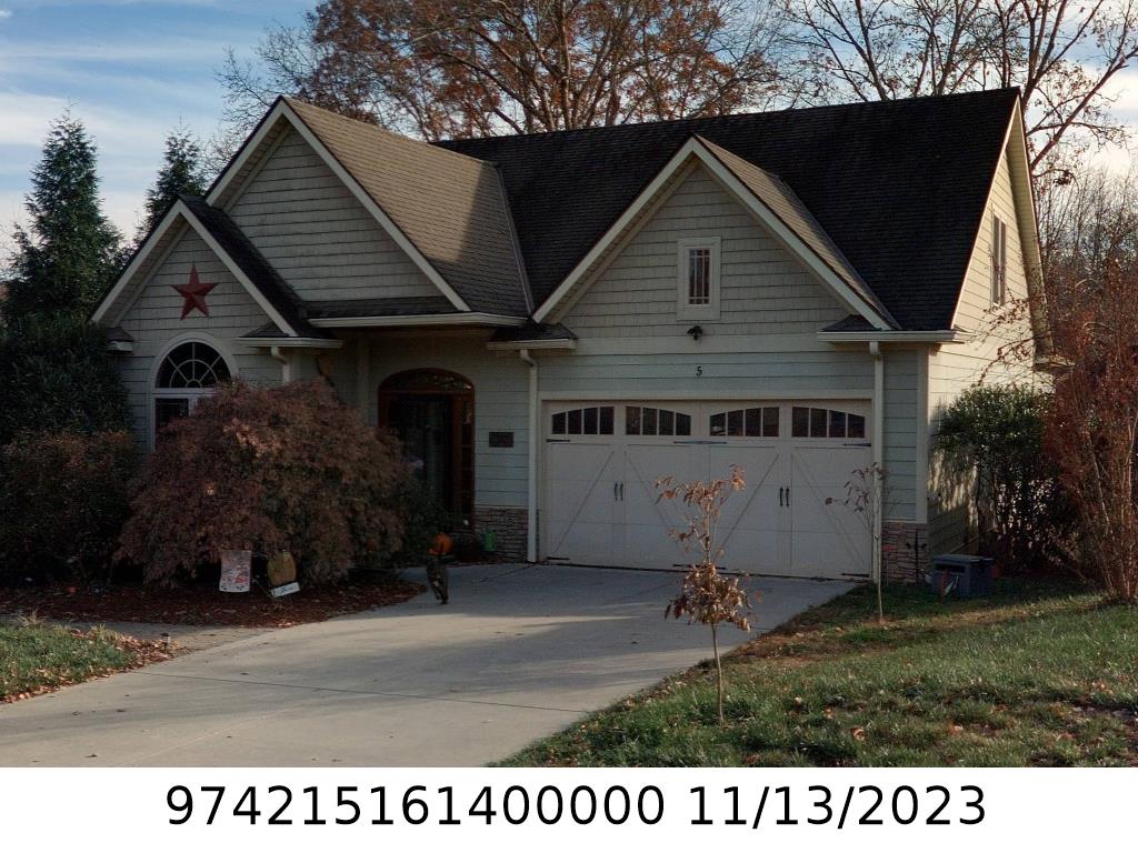 A picture of the property located at 5 WILLIAMETTE CIR, WEAVERVILLE NC 28787.