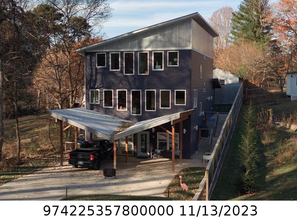 A picture of the property located at 84 WEST ST, WEAVERVILLE NC 28787.