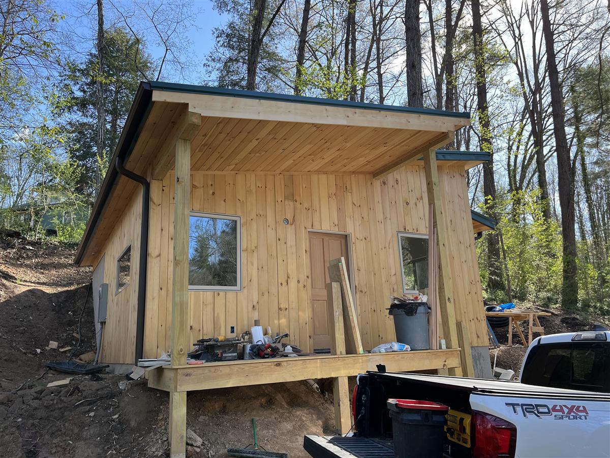 A picture of the property located at 13 REYNOLDS LN, WEAVERVILLE NC 28787.