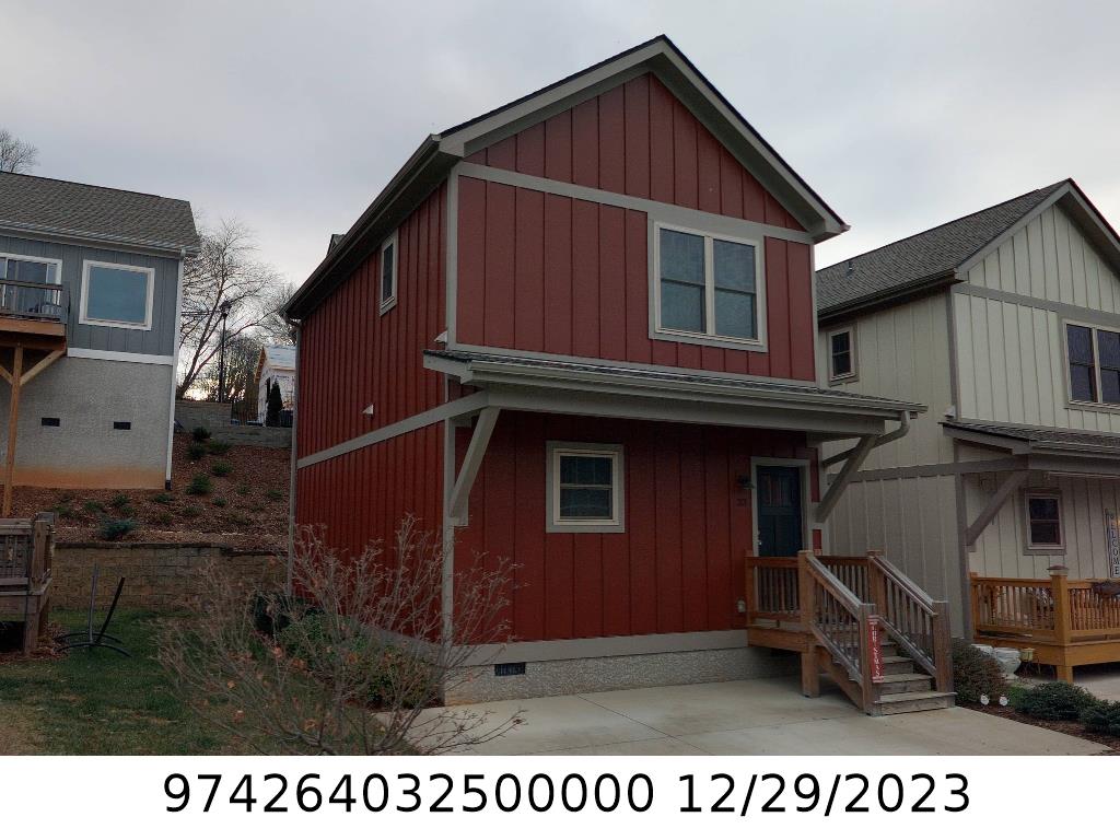 A picture of the property located at 33 WHEELER RD, WEAVERVILLE NC 28787.