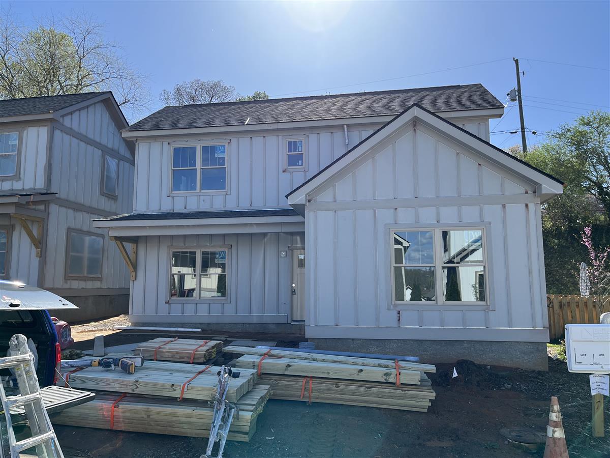 A picture of the property located at 92 WHEELER RD, WEAVERVILLE NC 28787.