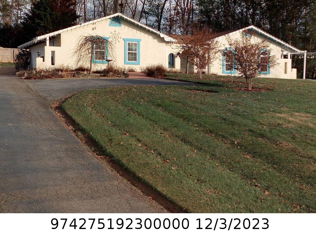 A picture of the property located at 41 WESTVIEW LN, WEAVERVILLE NC 28787.