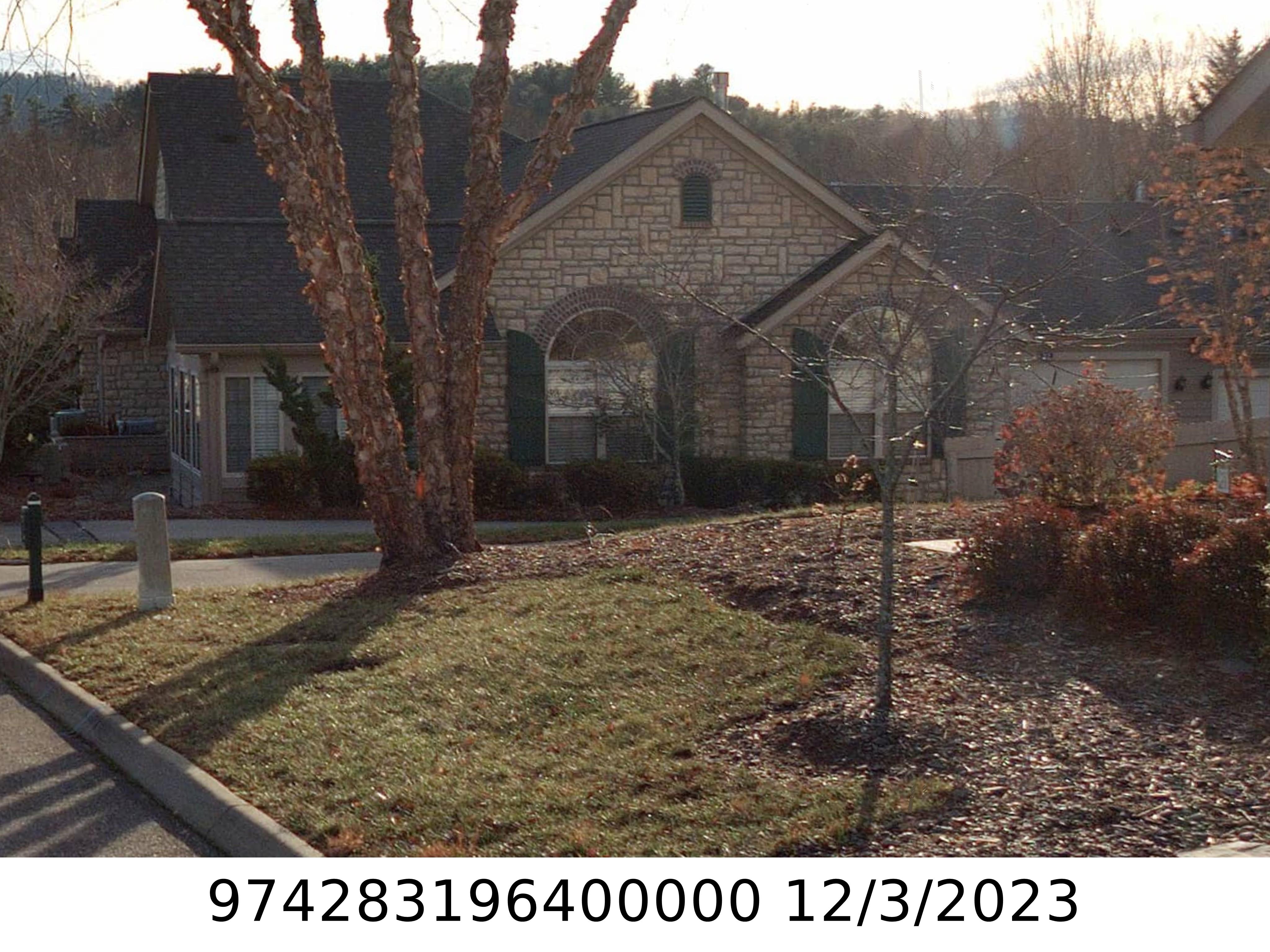 A picture of the property located at 22 MOUNTAIN MEADOW CIR, WEAVERVILLE NC 28787.