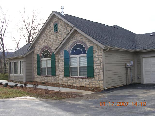 A picture of the property located at 120 MOUNTAIN MEADOW CIR, WEAVERVILLE NC 28787.