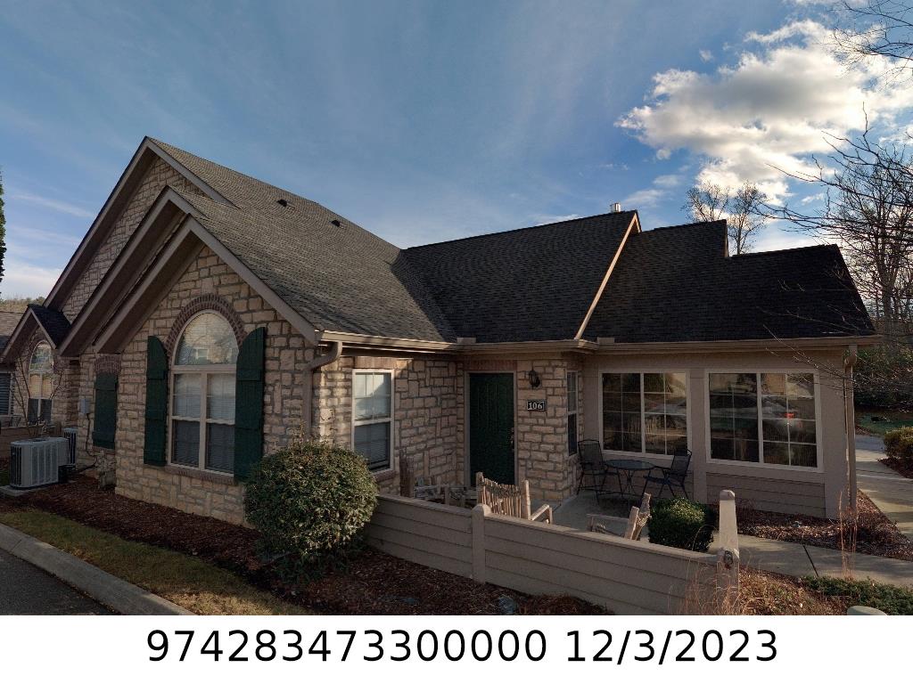 A picture of the property located at 106 MOUNTAIN MEADOW CIR, WEAVERVILLE NC 28787.