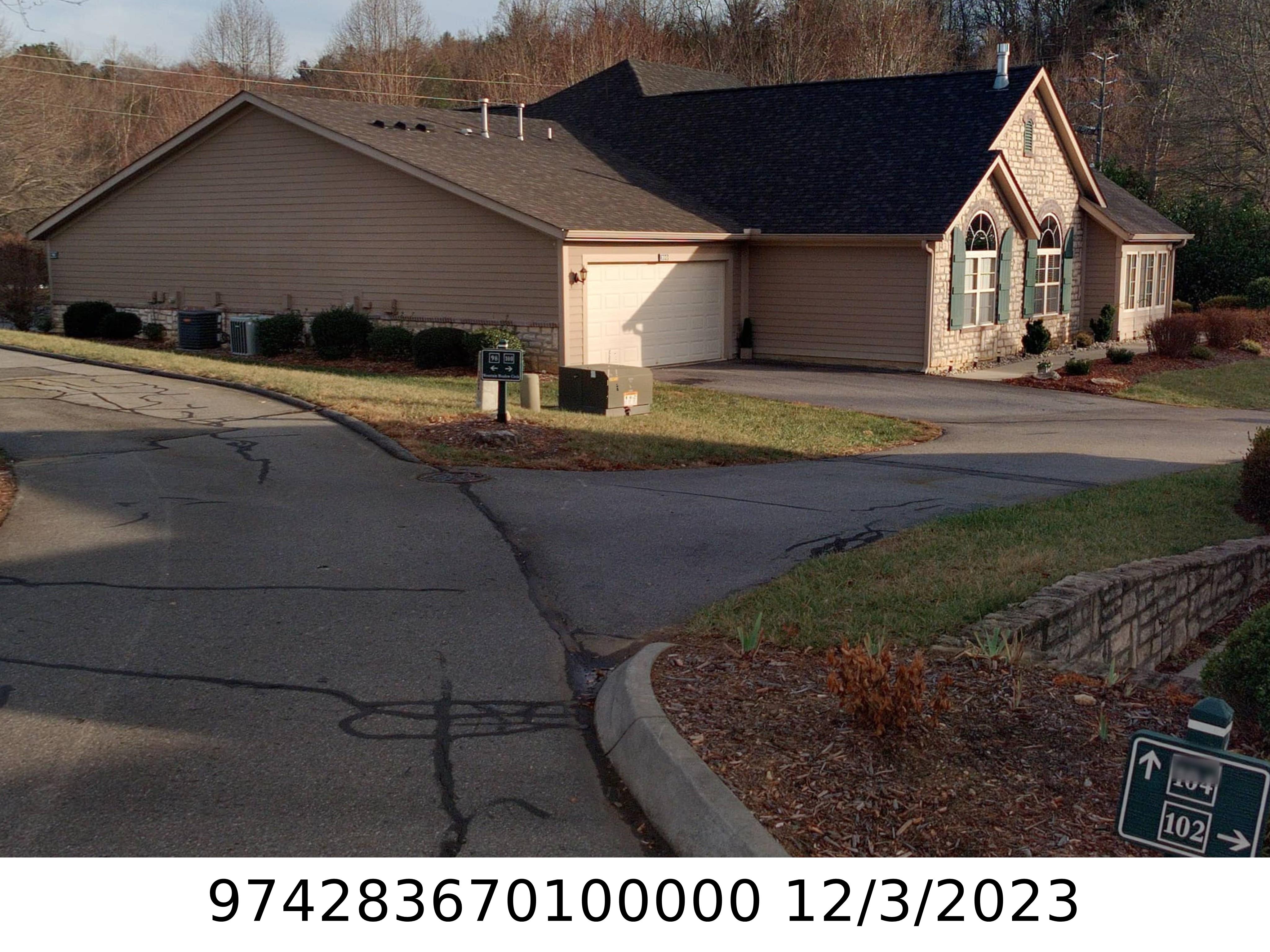 A picture of the property located at 98 MOUNTAIN MEADOW CIR, WEAVERVILLE NC 28787.
